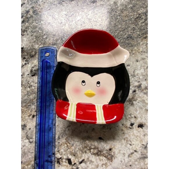 ND Hand Painted Penguin Plate Set Christmas Holiday Decor Ceramic 5 Inches - Picture 4 of 7